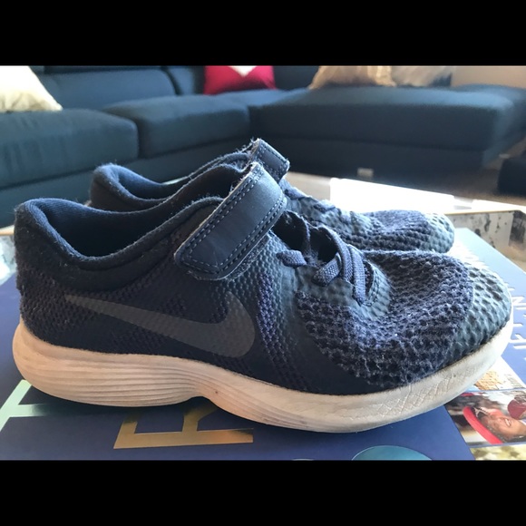nike revolution 4 child boys trainers